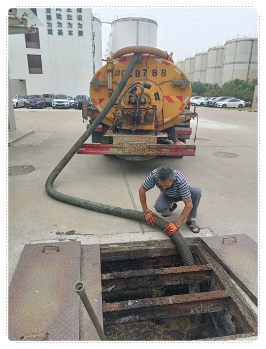 巴塘隔油池清掏