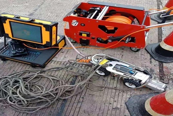 巴塘CCTV管道检测机器人