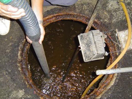 巴塘隔油池清理