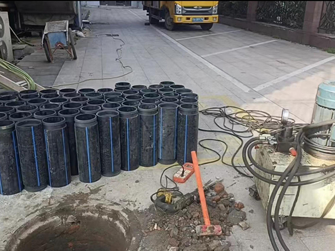 巴塘PE置换管厂家 DN315置换管 非开挖管短管置换